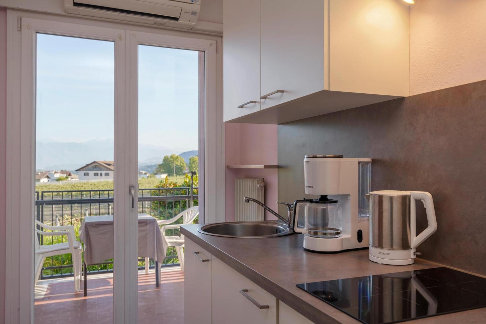 Hotel Appartement Lahngut Nalles Buitenkant foto