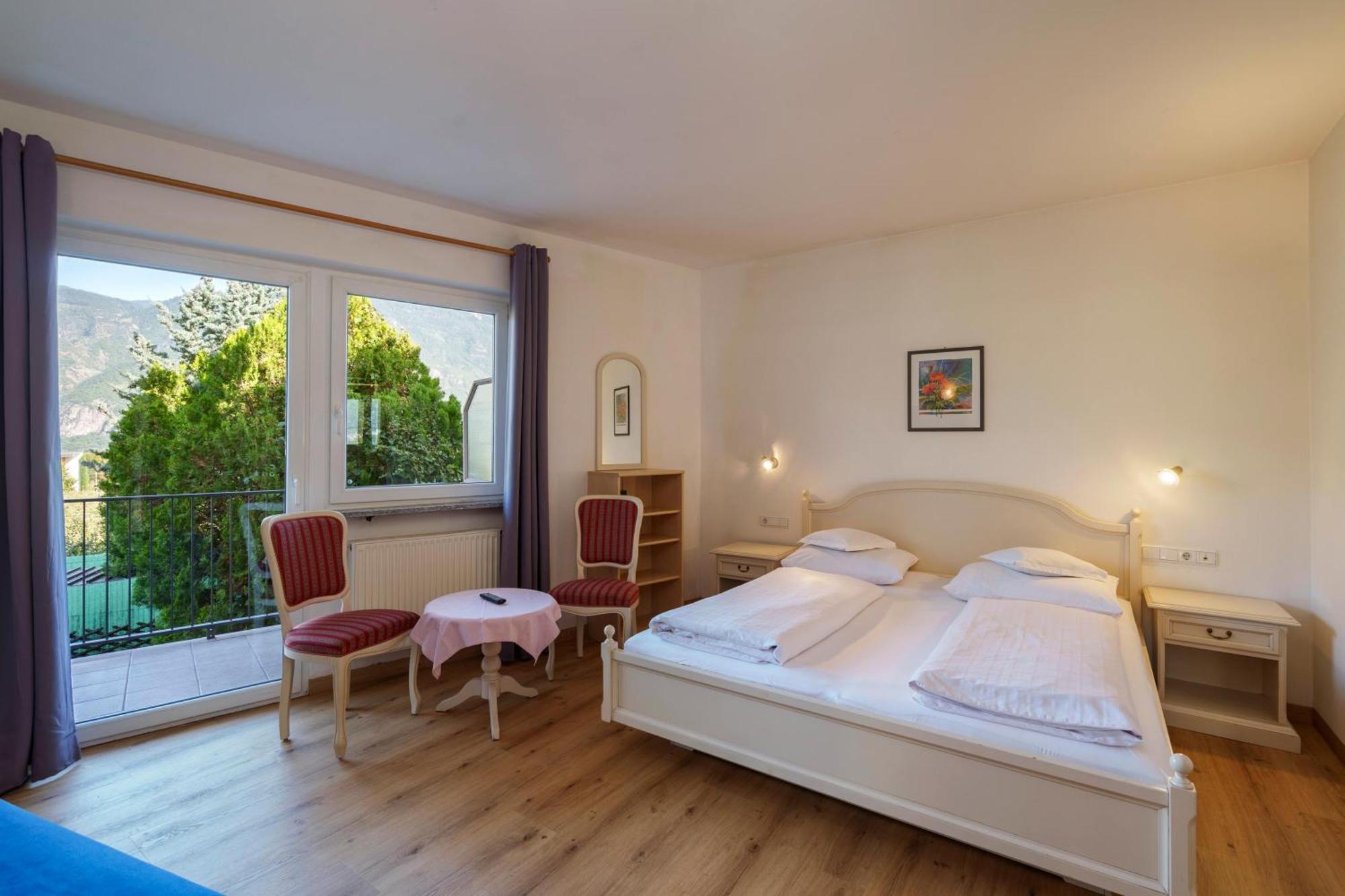 Hotel Appartement Lahngut Nalles Buitenkant foto